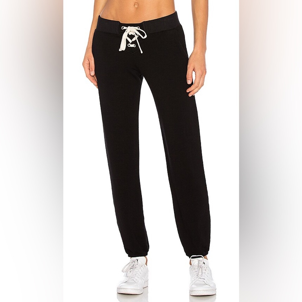 Monrow Supersoft Black lace up front sweatpants!